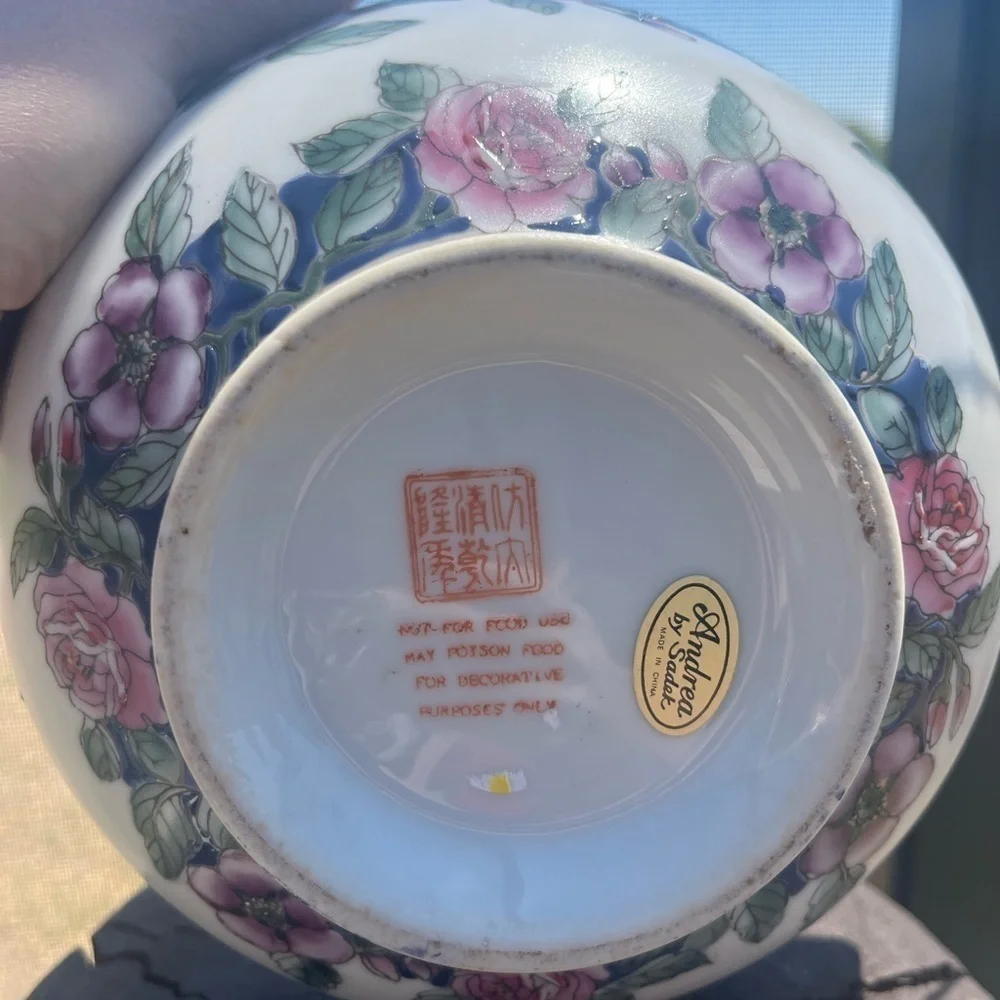 Andrea by Sadek Round serving plate, tall, with floral pattern